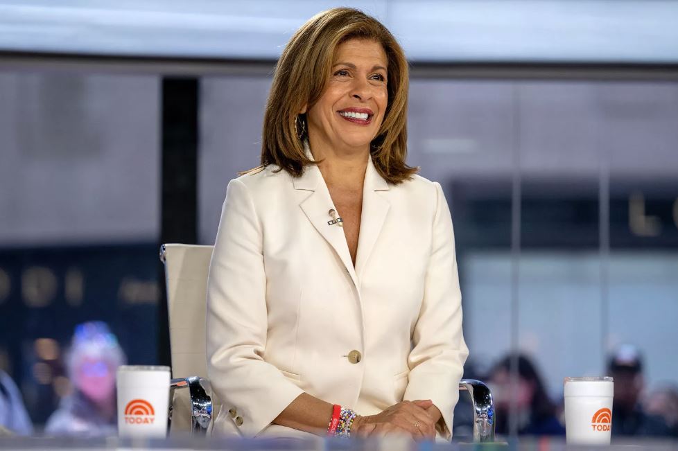 Hoda Kotb bids an emotional farewell as Today co-anchor, saying, "Thank you from the bottom of my heart" 1 Hoda Kotb Bids Emotional Goodbye to Today Show