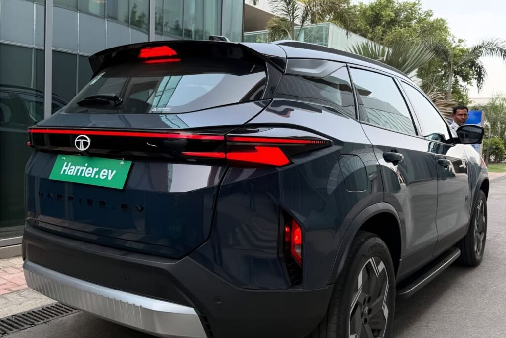 इस जुलाई Tata Harrier EV खरीदने वालों को मिलेगा 1 लाख रुपये का जबरदस्त फायदा 3 इस जुलाई Tata Harrier EV खरीदने वालों को मिलेगा 1 लाख रुपये का जबरदस्त फायदा